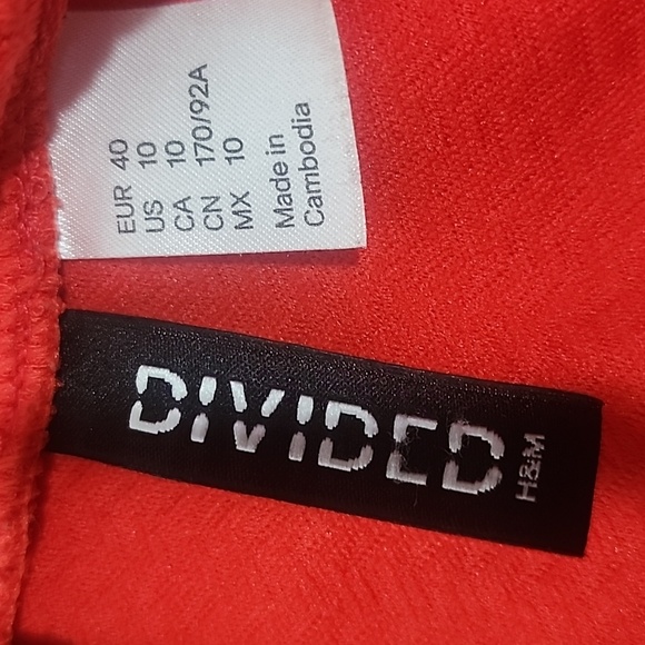 H & M Sleeveless Red Dress. 10 - Picture 9 of 13